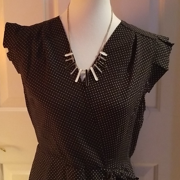 Dress - Picture 3 of 4